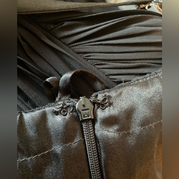 Evening length | Sparkle belt under bust | One shoulder | Evening Dress - Picture 9 of 10